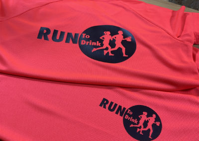 T-shirts sports Run to drink