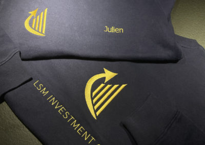 Pulls brodés pour LSM Investment Club à Louvain-la-neuve !